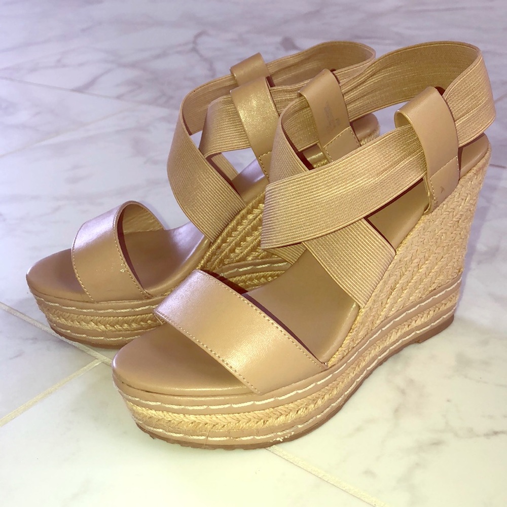 Charles by Charles David espandrille Wedge